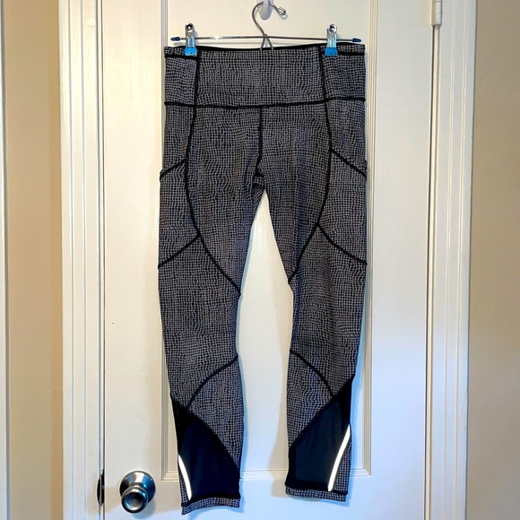 Lululemon Black/White Mesh Leggings - Picture 1 of 6
